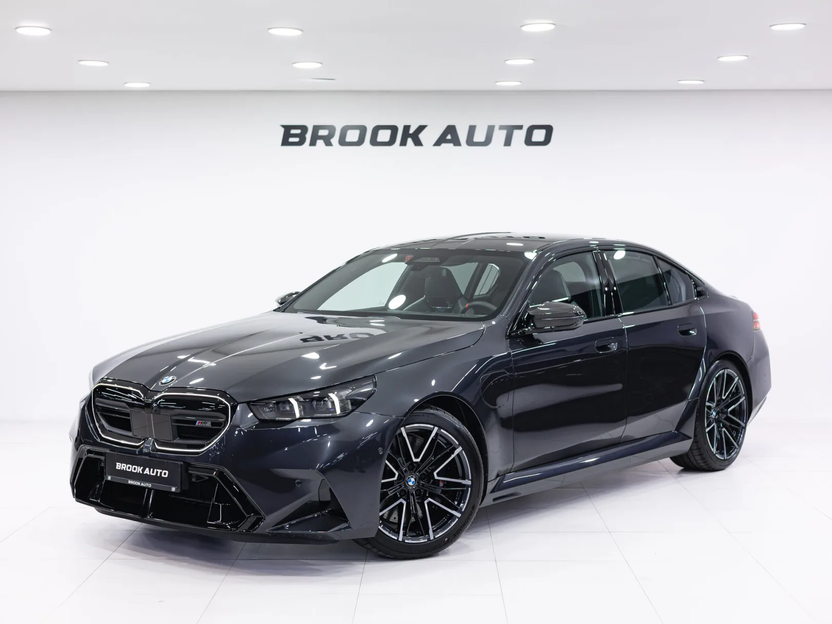 BMW M5 VII (G90), 2024 — экстерьер, фото 1