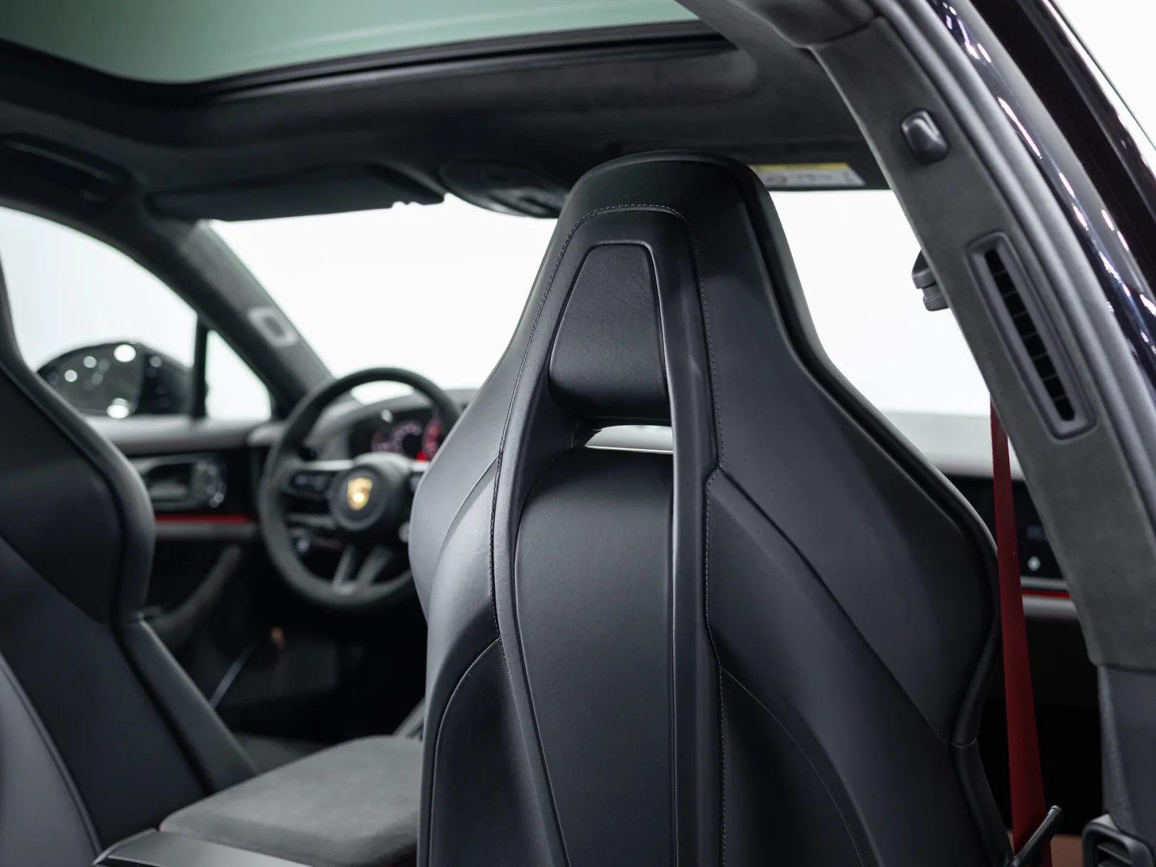 Porsche Panamera GTS III, 2025 — экстерьер, фото 34