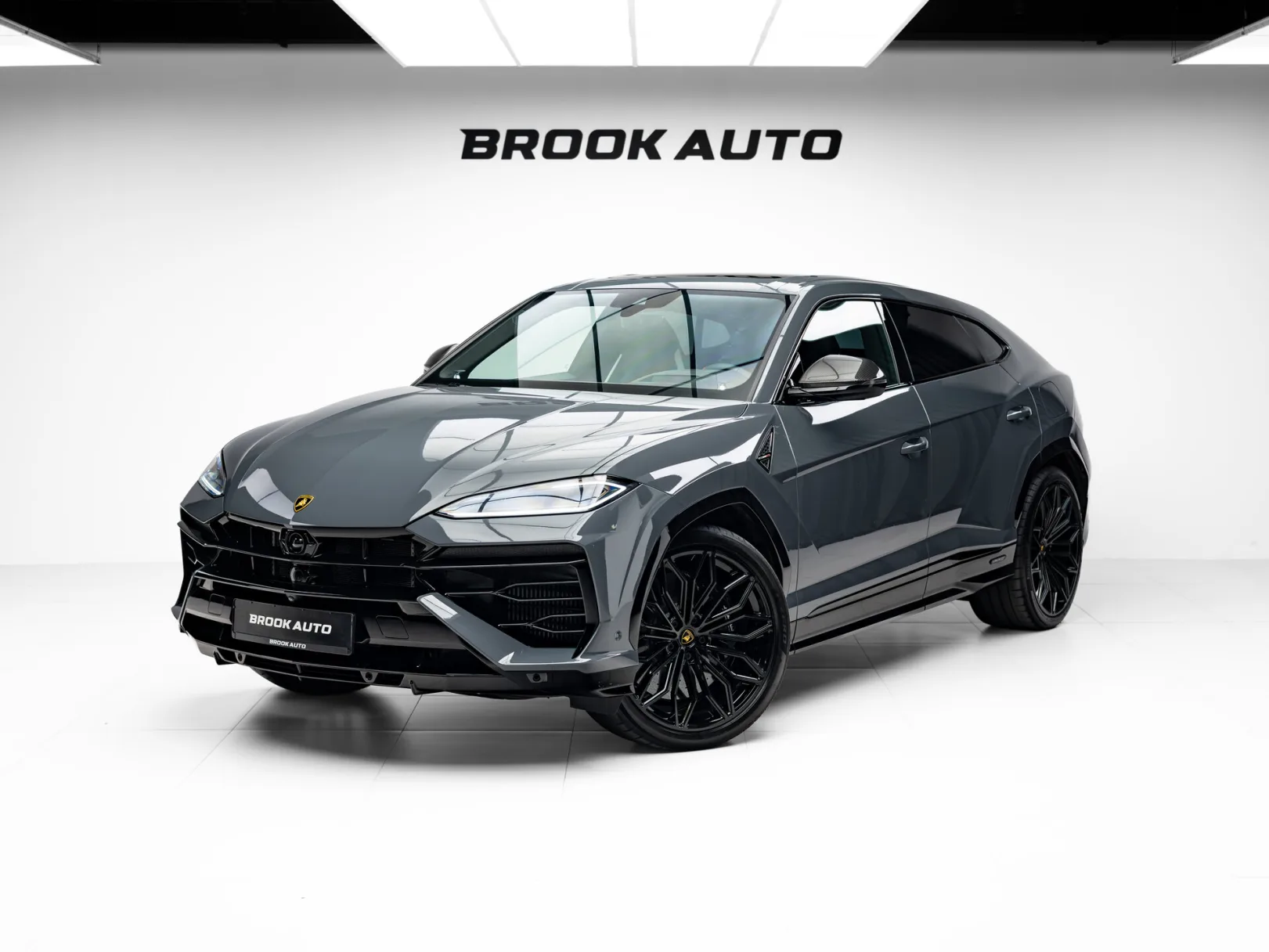 Lamborghini Urus SE I Рестайлинг, 2025 — экстерьер, фото 1