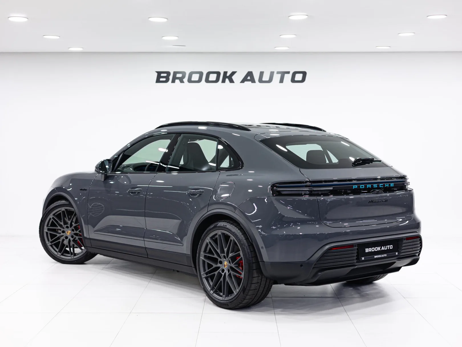 Porsche Macan 4S Electric II, 2025 — экстерьер, фото 6