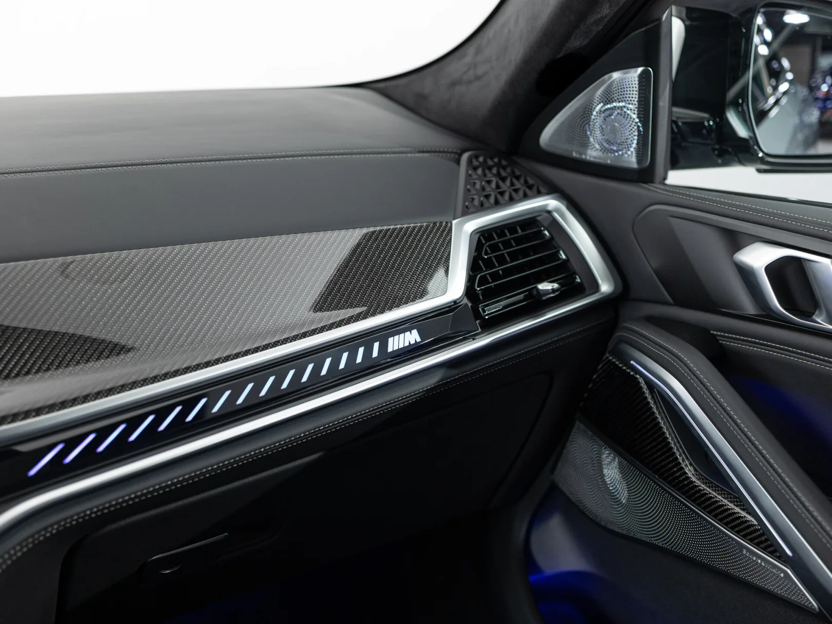 BMW X6 M60i III (G06) Рестайлинг, 2023 — экстерьер, фото 20