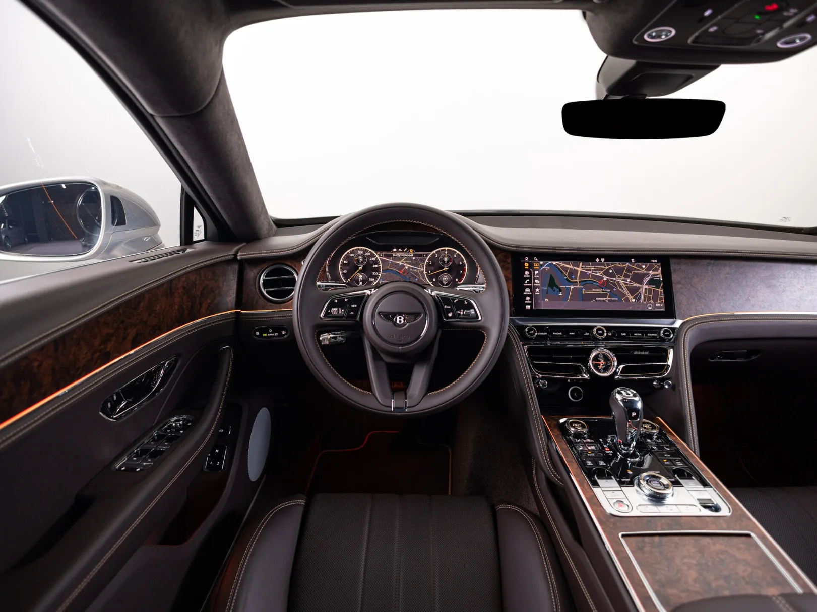 Bentley Flying Spur Individual III, 2022 — экстерьер, фото 14