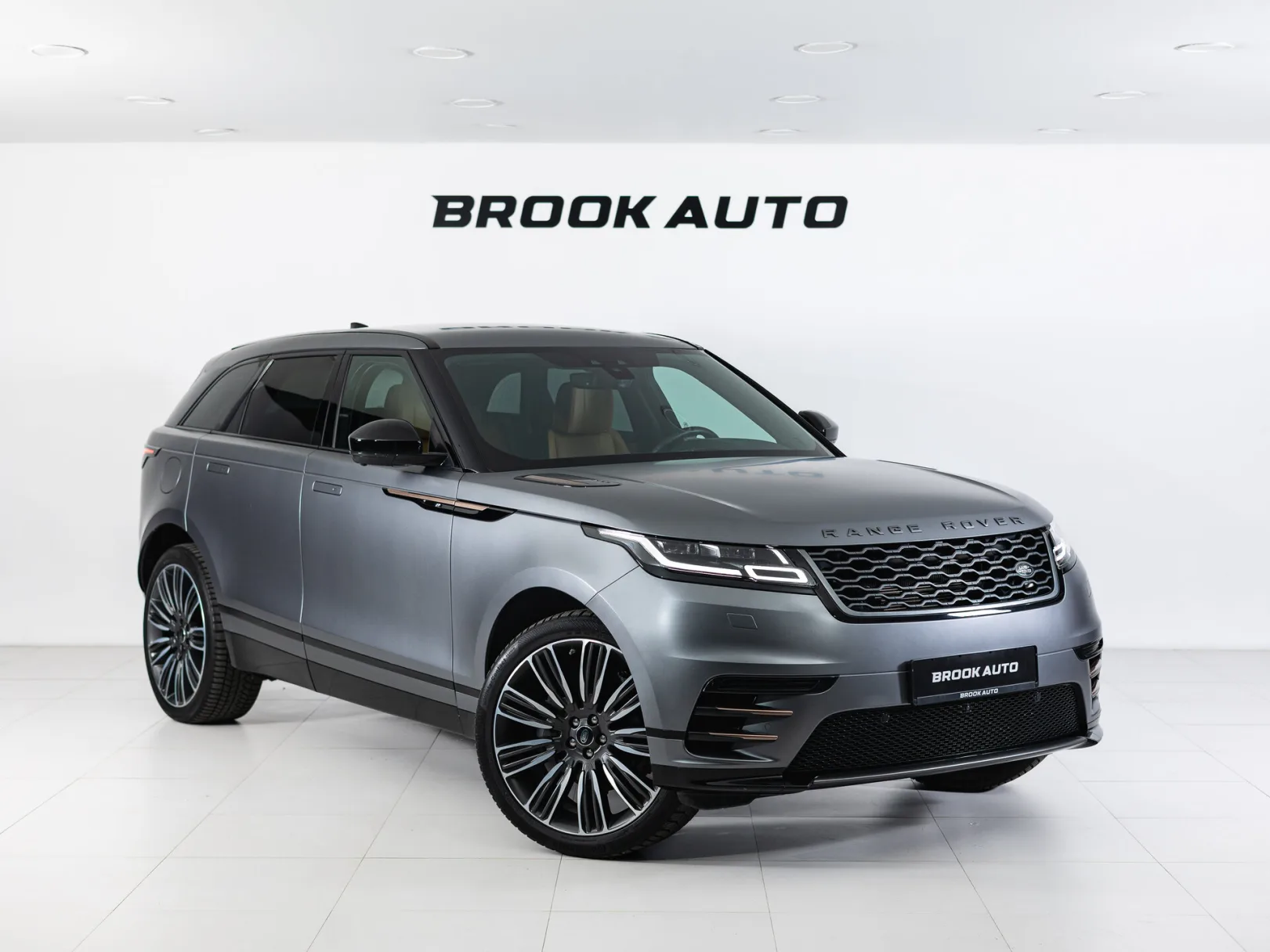Land Rover Range Rover Velar R-Dynamic Base I, 2019 — экстерьер, фото 3