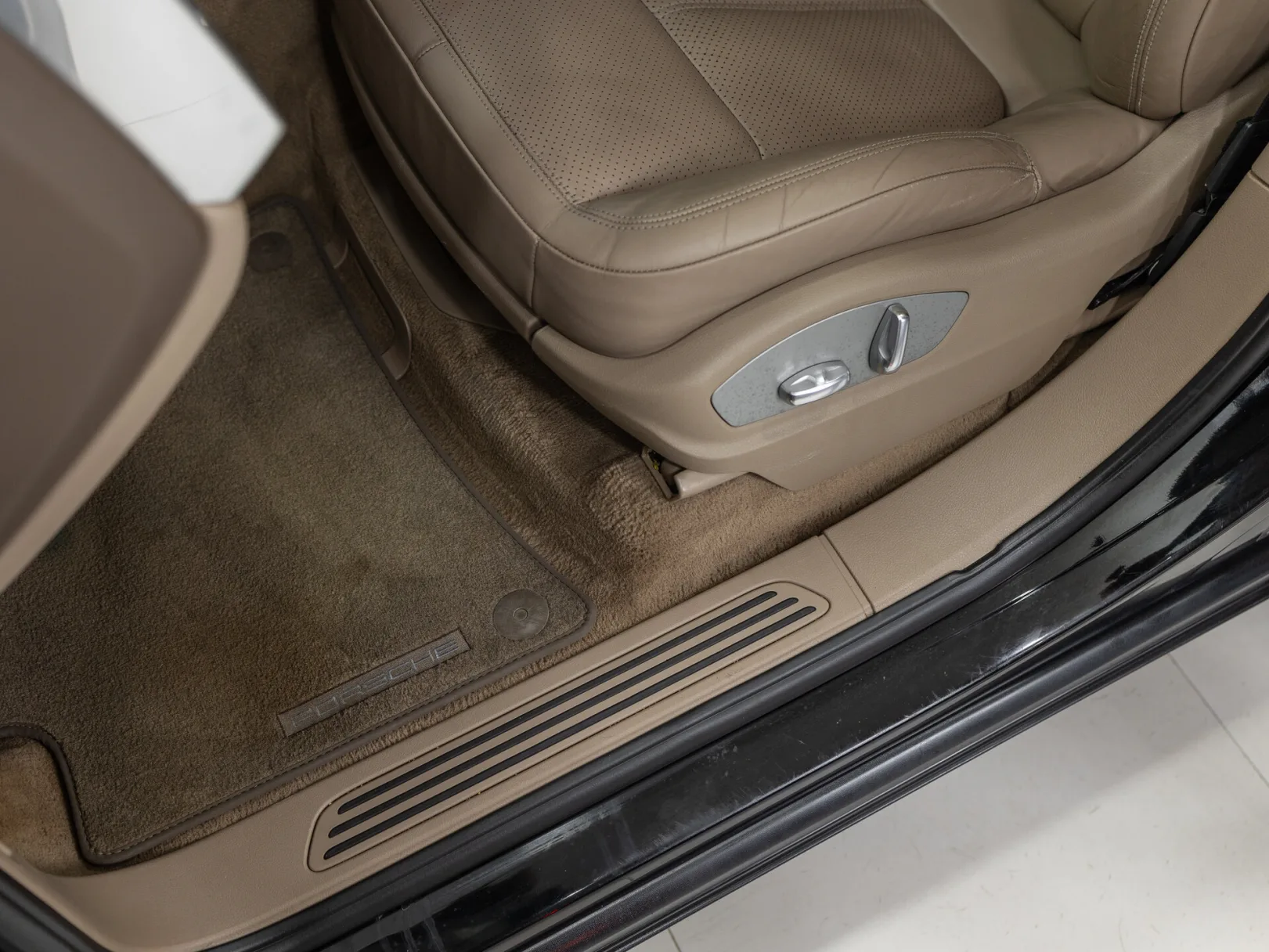 Porsche Cayenne II (958), 2011 — экстерьер, фото 11
