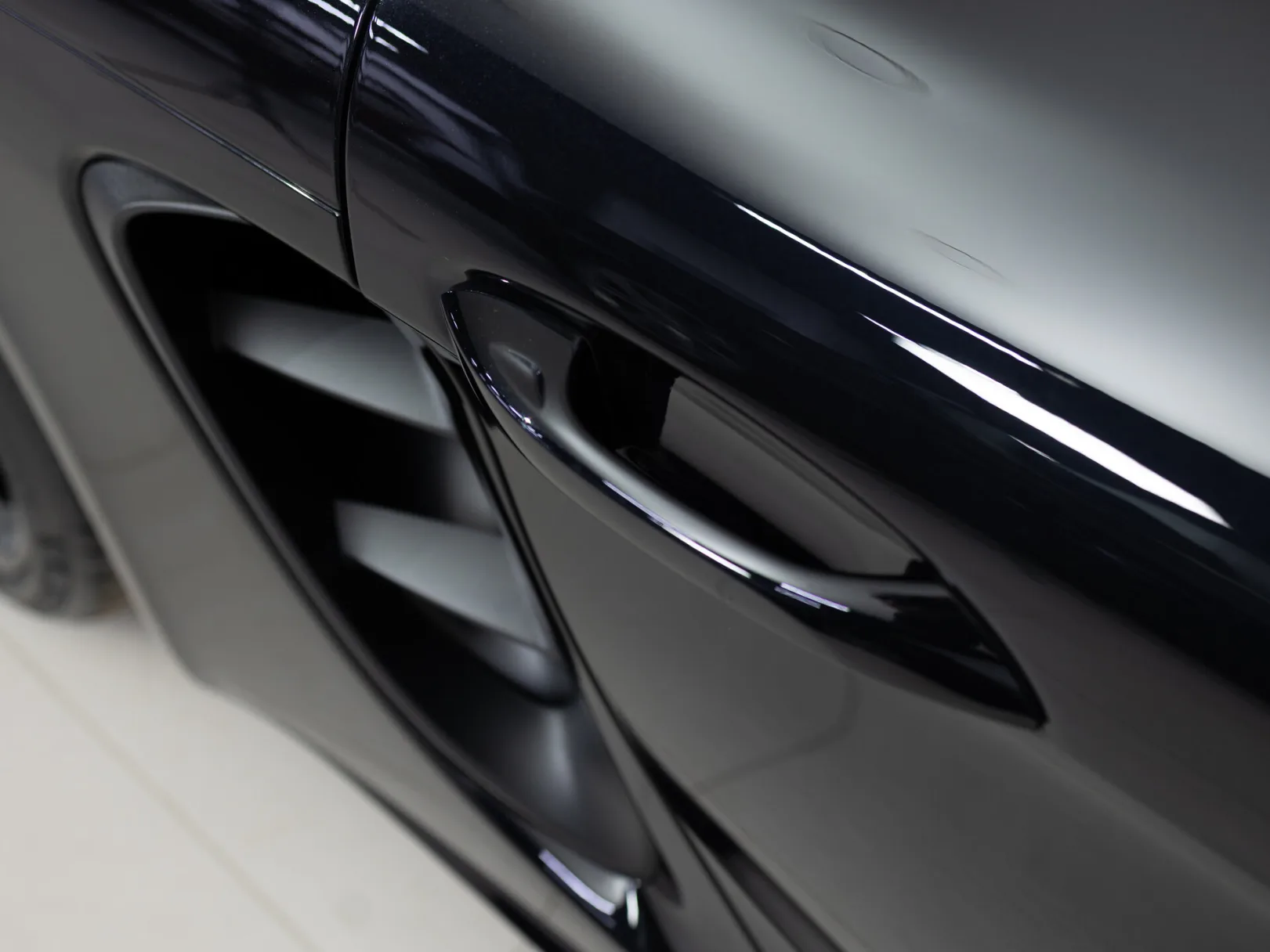 Porsche Cayman 718 Cayman III 718 (982), 2025 — экстерьер, фото 23
