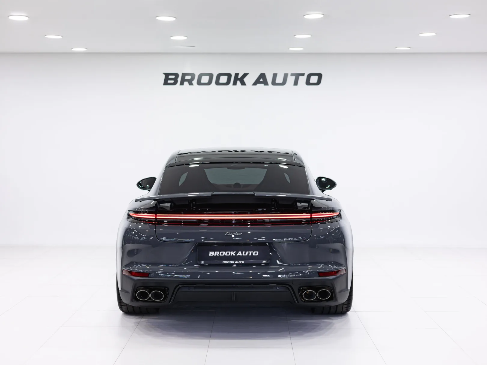 Porsche Panamera Turbo E-Hybrid III, 2025 — экстерьер, фото 5
