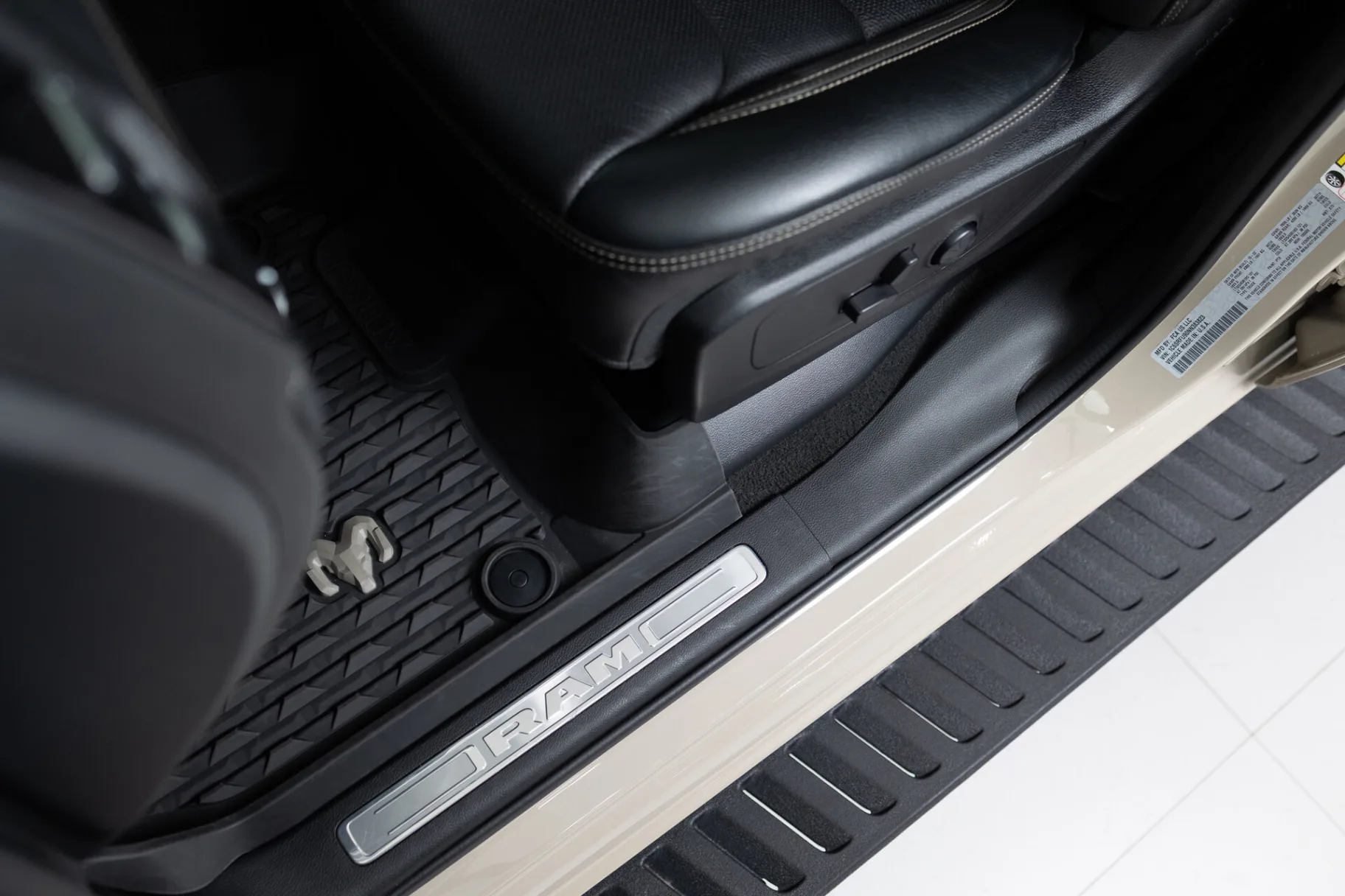 Ram 1500 TRX V, 2022 — экстерьер, фото 12
