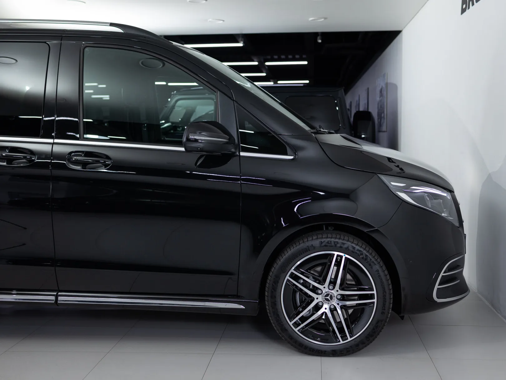 Mercedes-Benz V-Класс Exclusive AMG Line III (W447) Рестайлинг 2, 2024 — экстерьер, фото 37