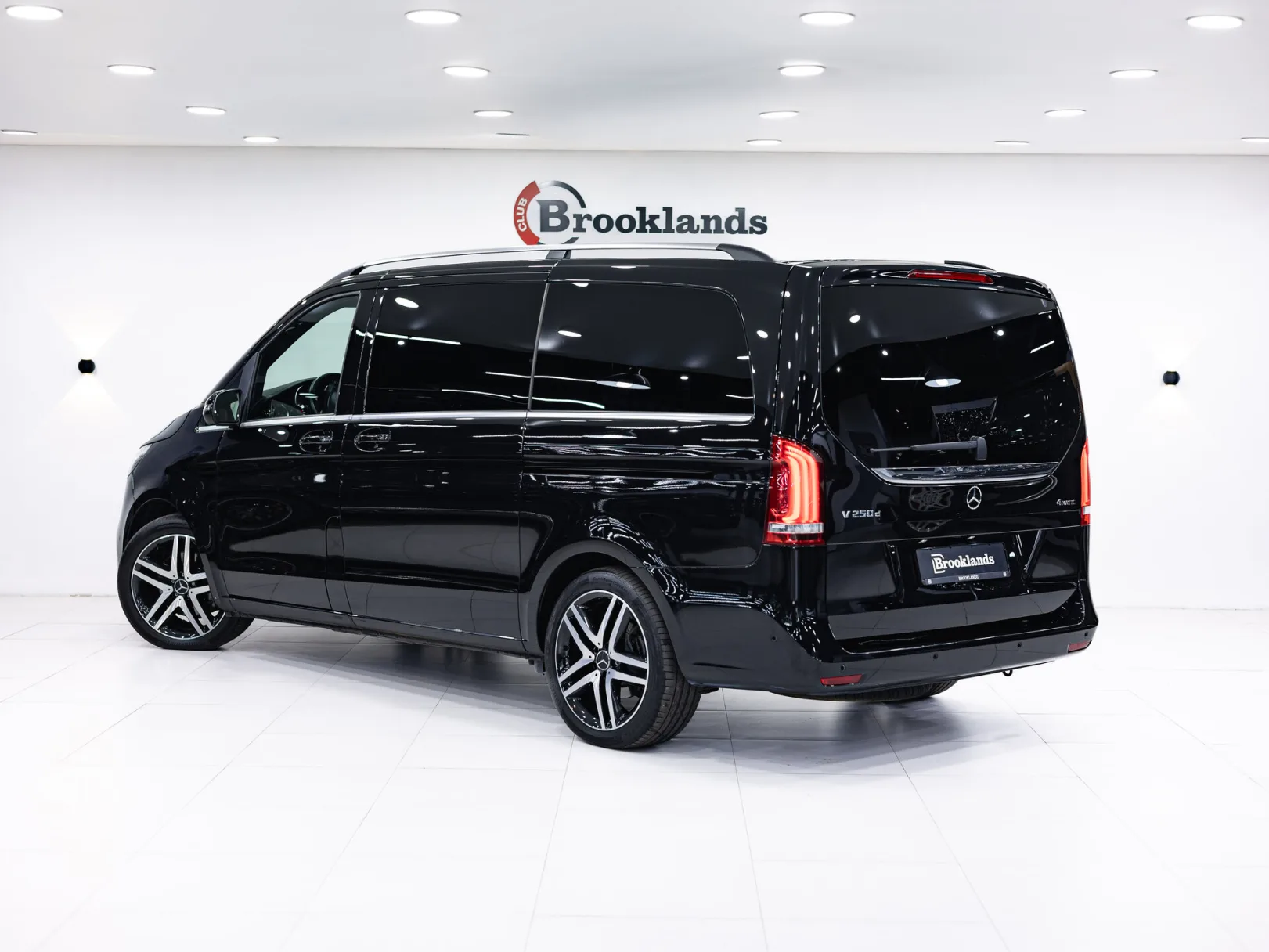 Mercedes-Benz V-Класс VIP III (W447) Рестайлинг, 2020 — экстерьер, фото 7