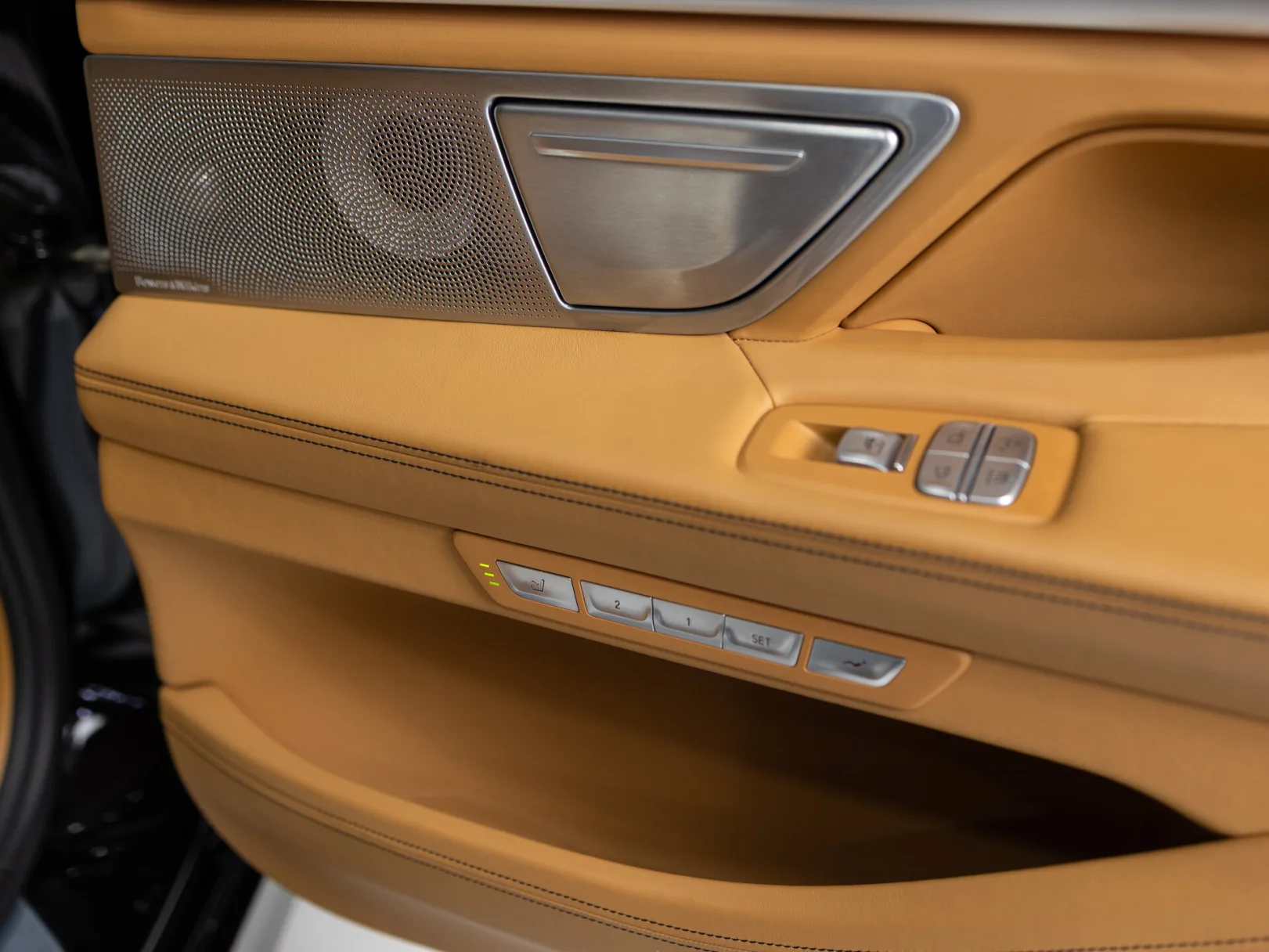 BMW 7 серии 750Ld xDrive VI (G11/G12), 2016 — экстерьер, фото 29