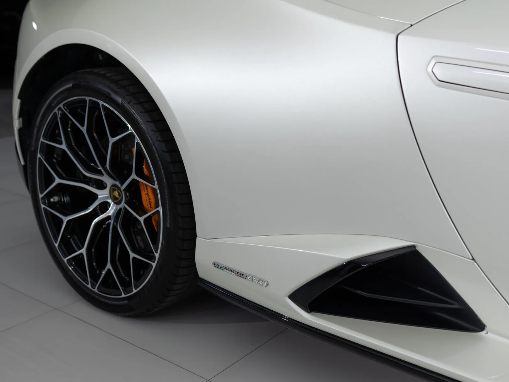 Lamborghini Huracán Base I Рестайлинг, 2020 — экстерьер, фото 32