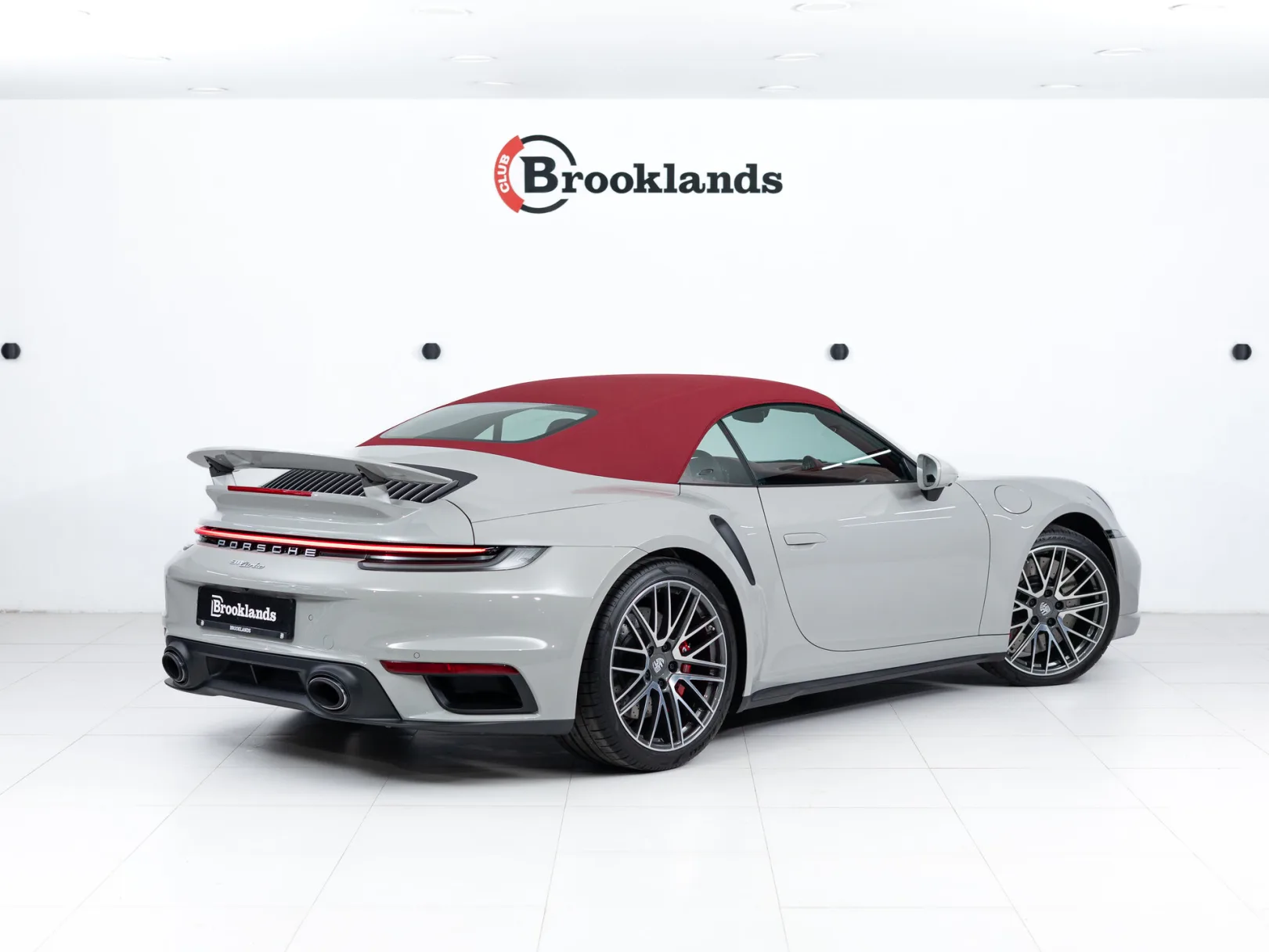 Porsche 911 VIII (992), 2023 — экстерьер, фото 6