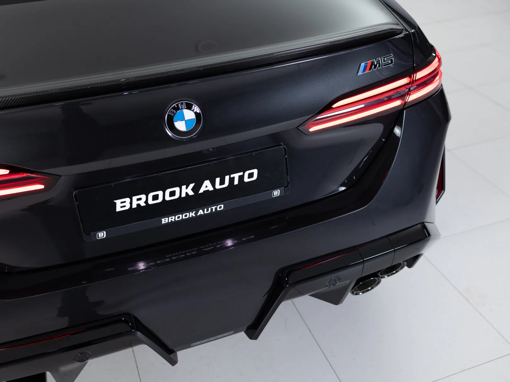 BMW M5 VII (G90), 2024 — экстерьер, фото 33