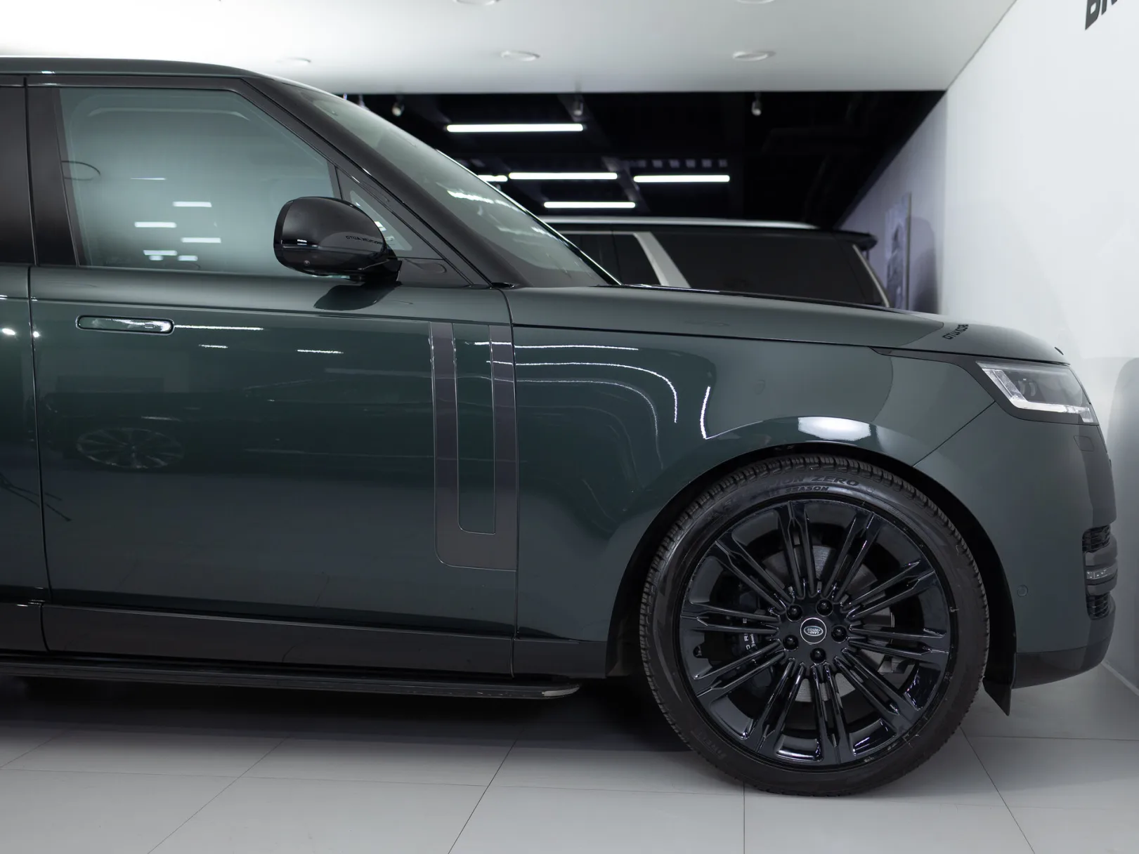Land Rover Range Rover HSE V, 2024 — экстерьер, фото 38