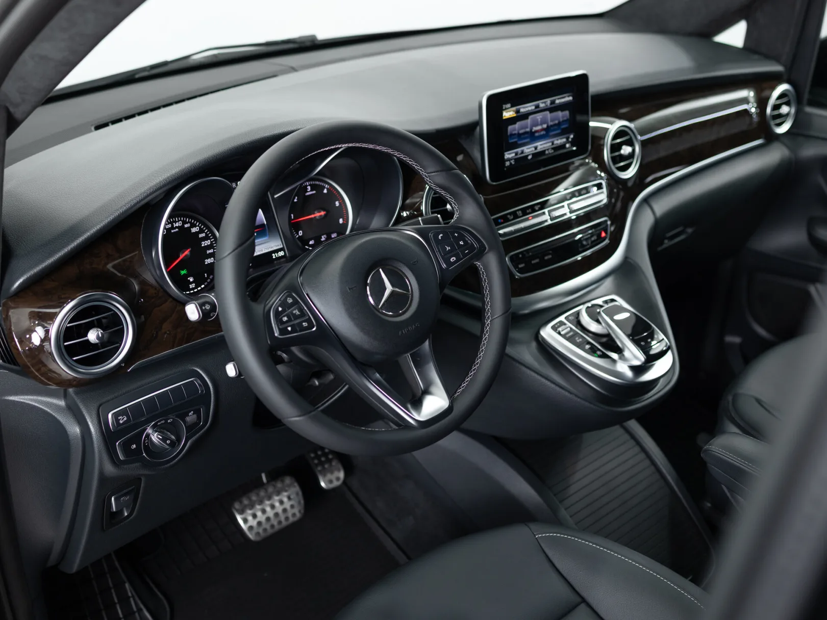 Mercedes-Benz V-Класс III (W447), 2017 — экстерьер, фото 42