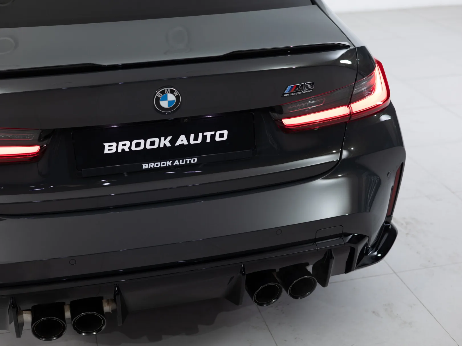 BMW M3 Competition VI (G80) Рестайлинг, 2025 — экстерьер, фото 30