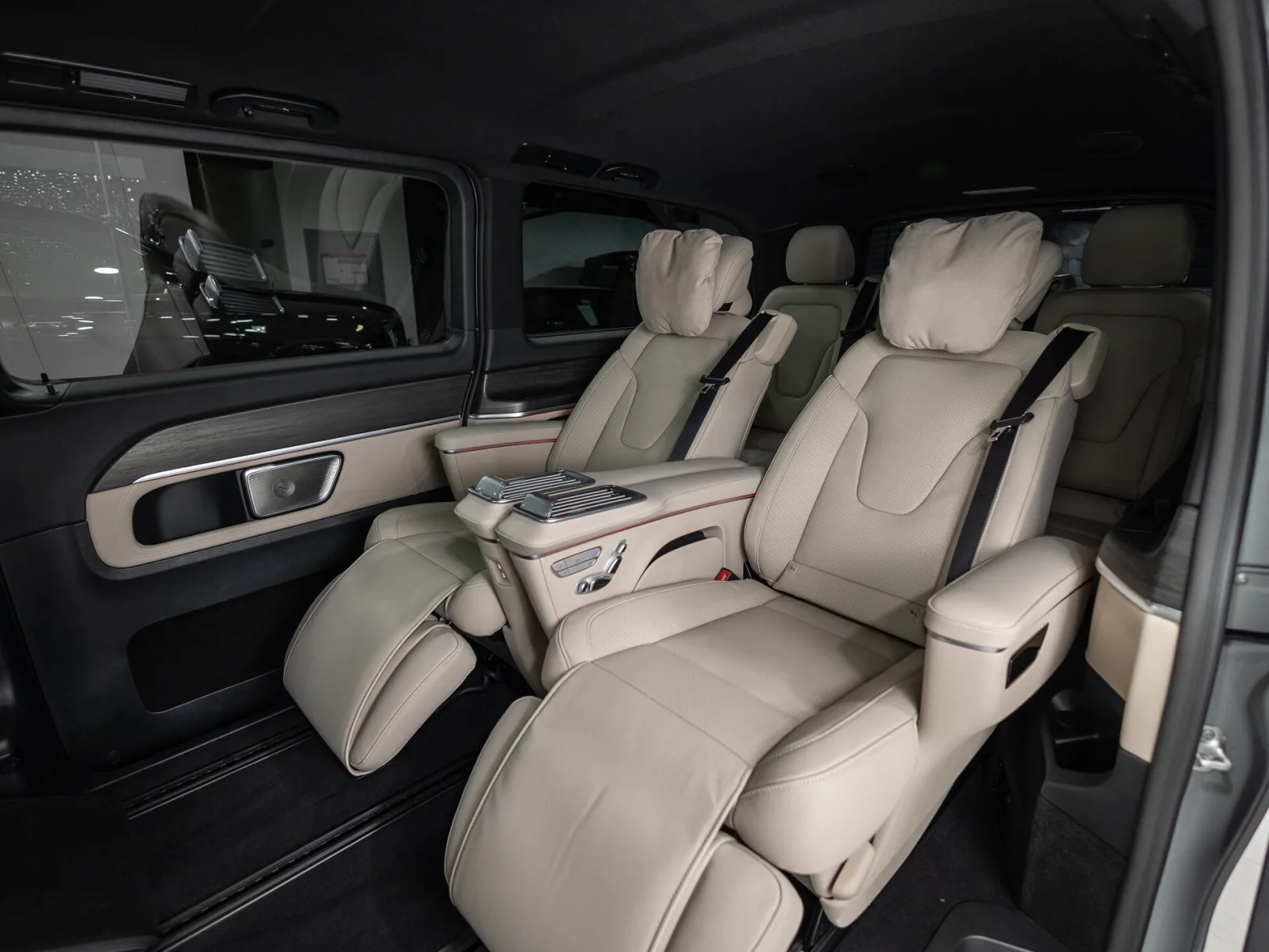 Mercedes-Benz V-Класс Exclusive III (W447) Рестайлинг 2, 2026 — экстерьер, фото 7