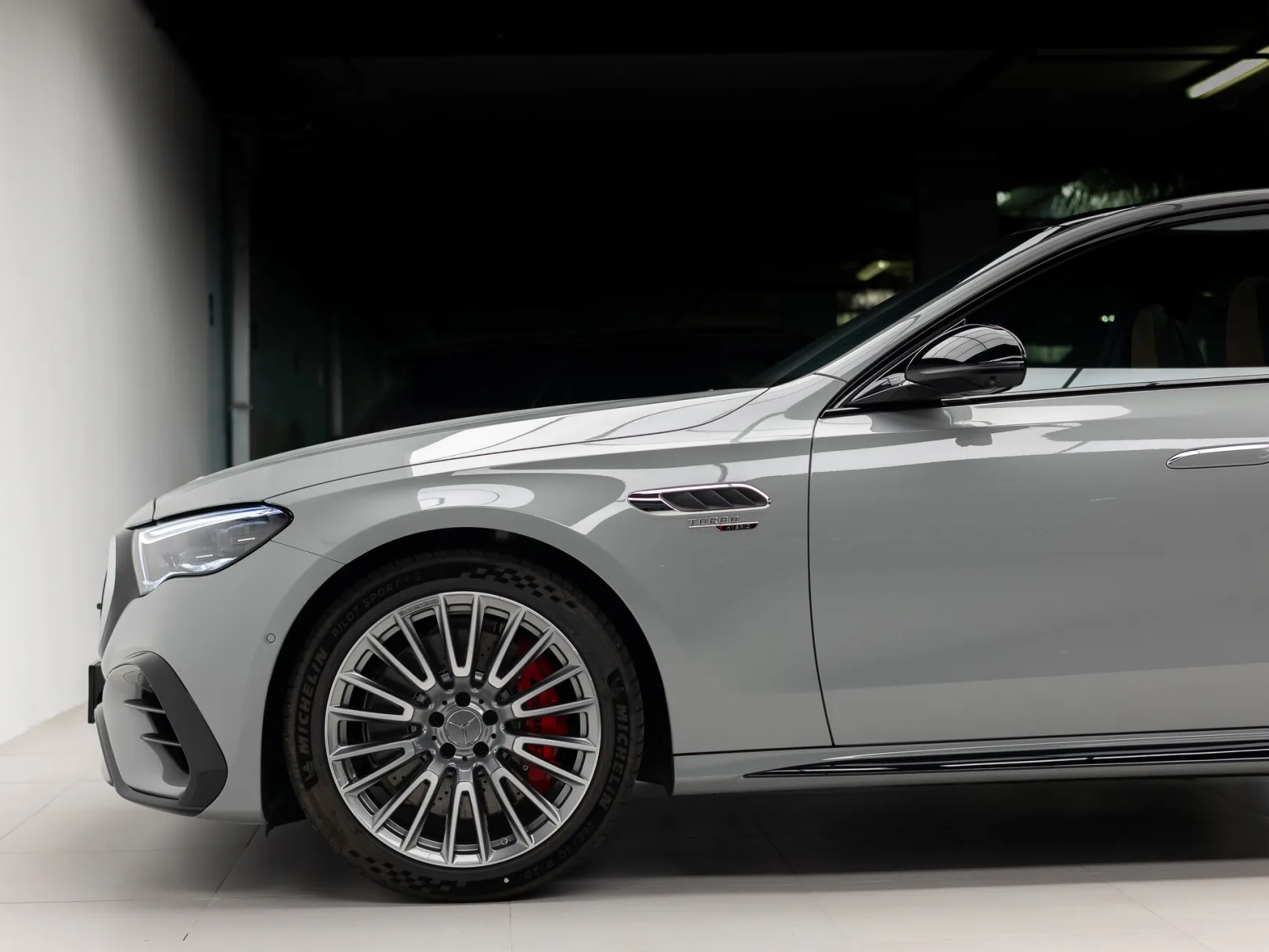 Mercedes-Benz E-Класс AMG E 53 4MATIC+ VI (W214), 2026 — экстерьер, фото 40