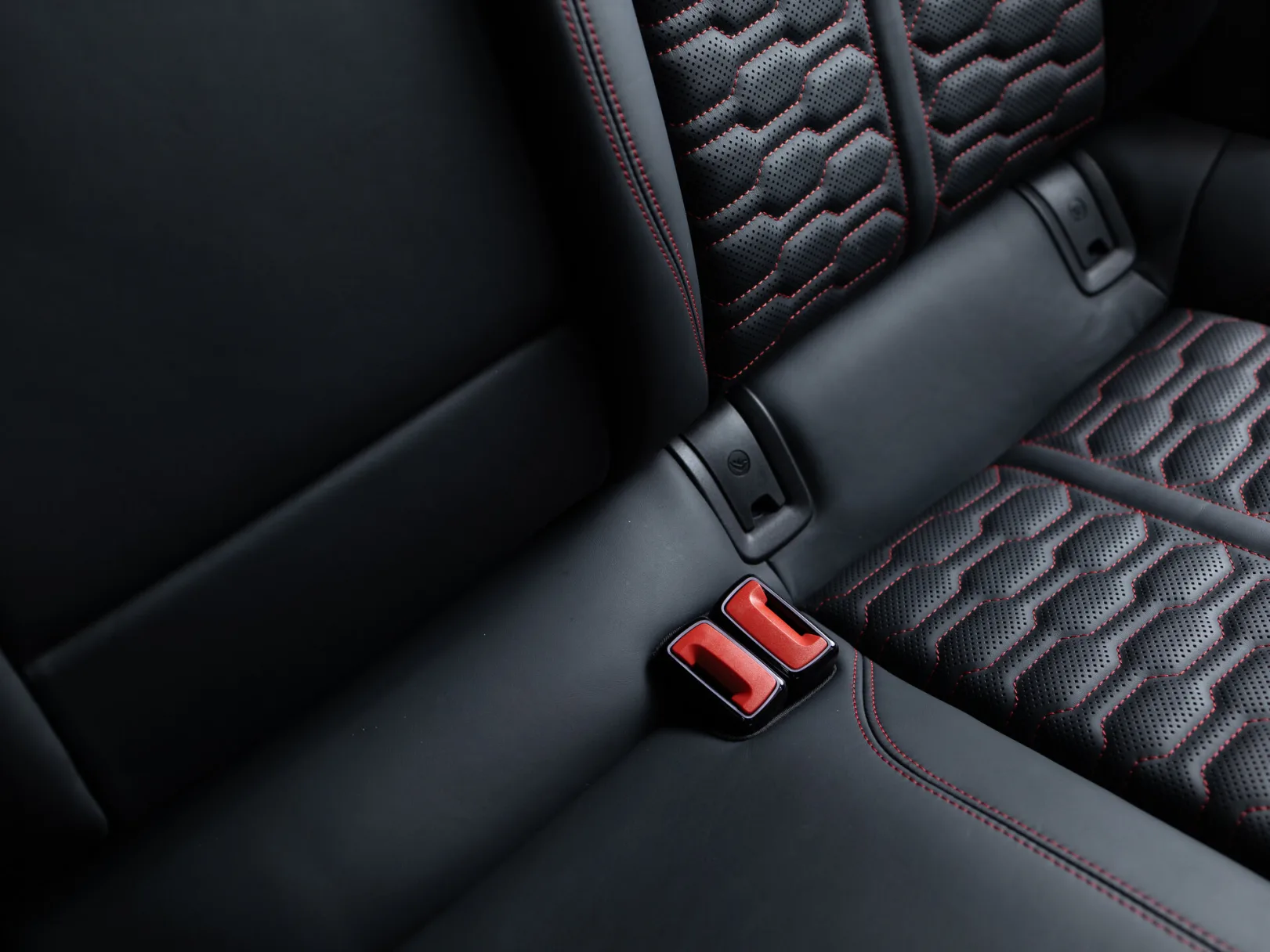 Audi RS 6 TFSI quattro IV (C8), 2022 — экстерьер, фото 33