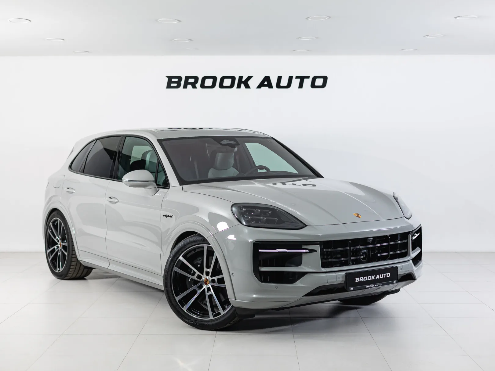 Porsche Cayenne E-Hybrid III Рестайлинг, 2026 — экстерьер, фото 3