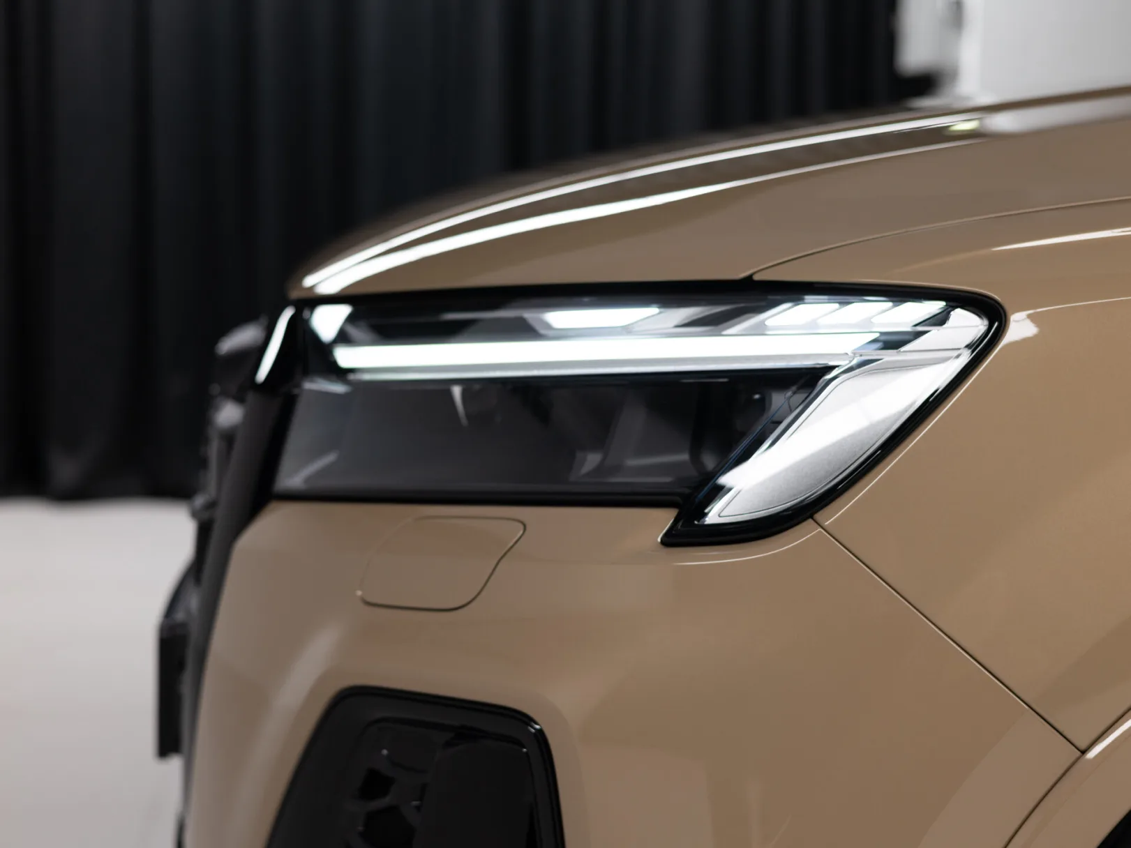 Audi Q7 55 TFSI quattro tiptronic II (4M) Рестайлинг 2, 2024 — экстерьер, фото 35