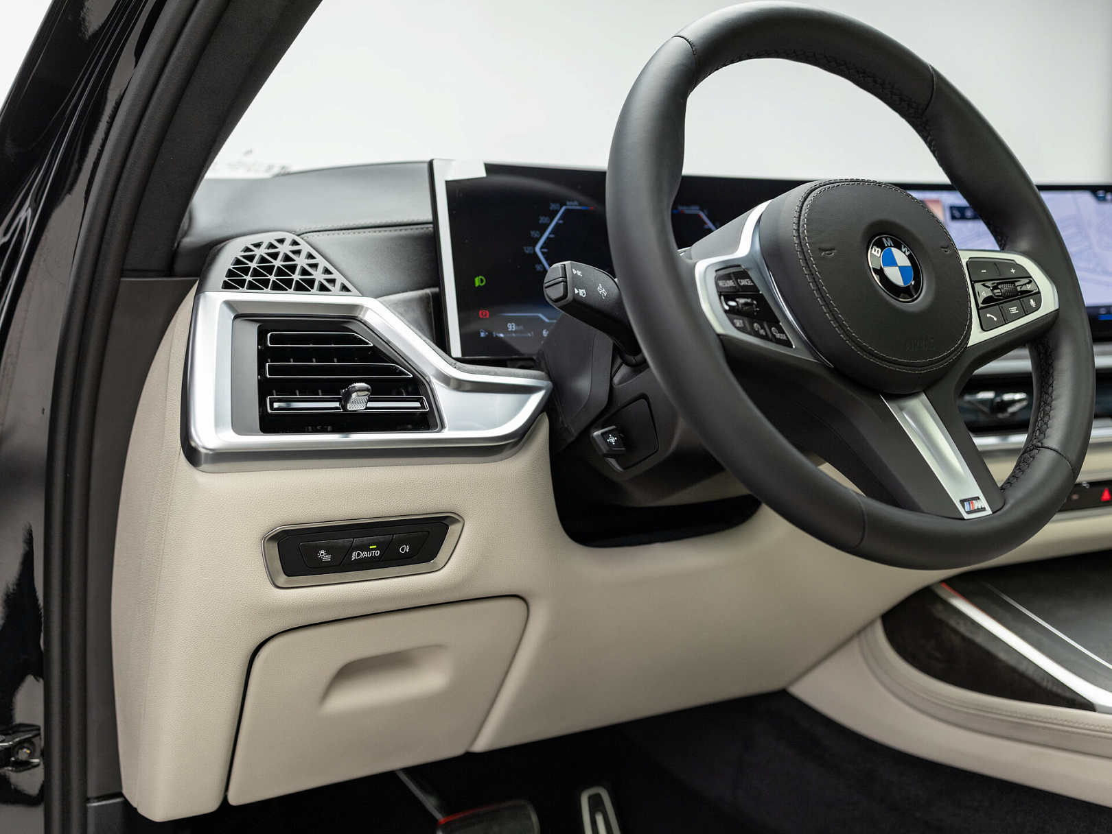 BMW X7 xDrive40d M Sport Pro I (G07) Рестайлинг, 2025 — экстерьер, фото 14