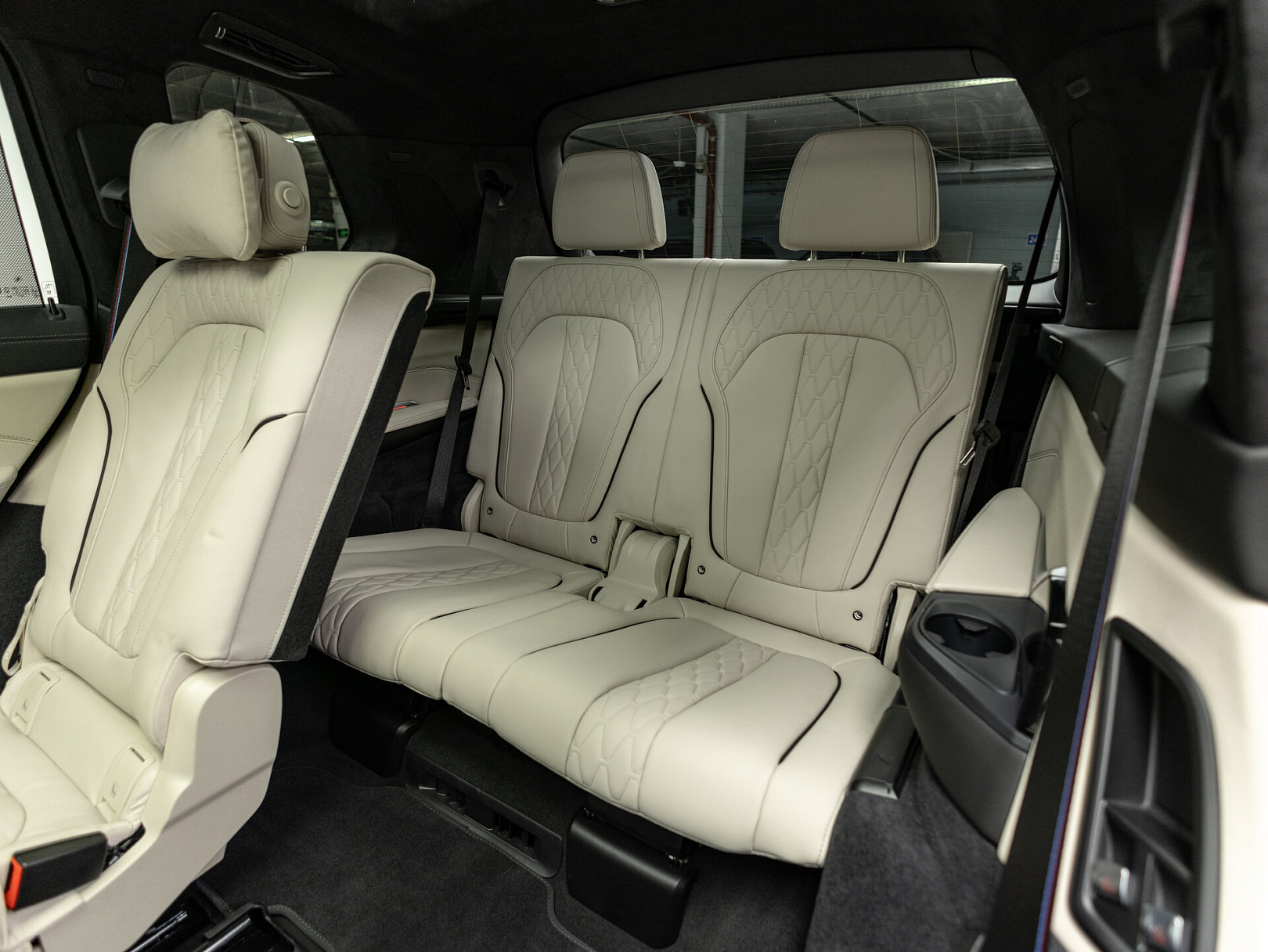 BMW X7 xDrive40d M Sport Pro I (G07) Рестайлинг, 2025 — экстерьер, фото 32
