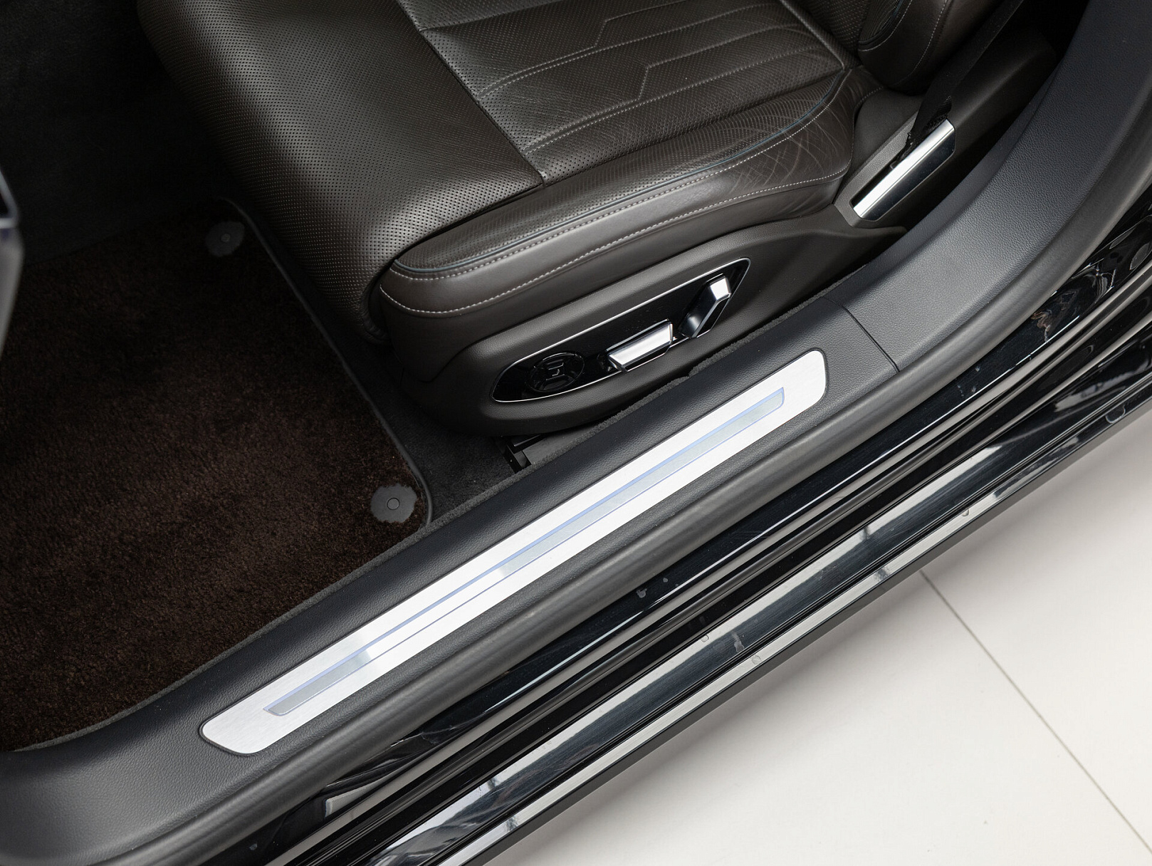 Audi A8 50 TDI quattro tiptronic IV (D5) Рестайлинг, 2022 — экстерьер, фото 12