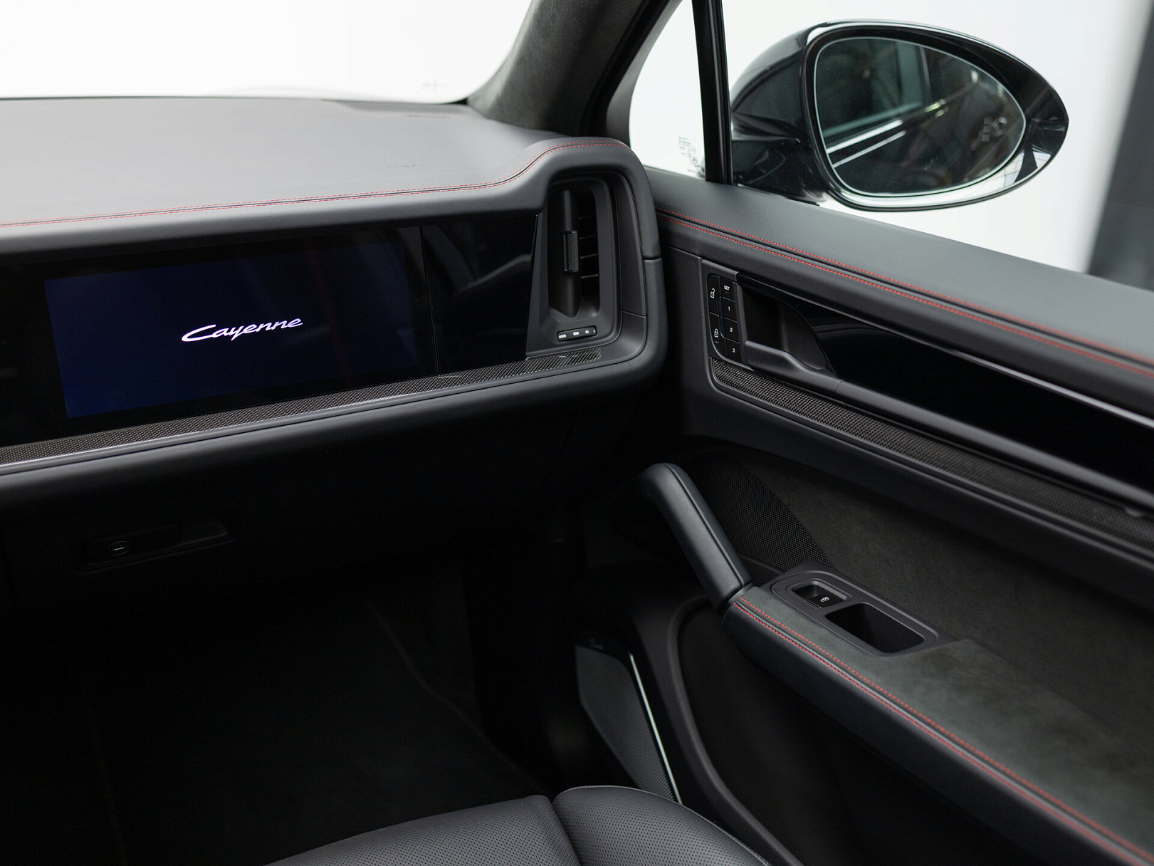 Porsche Cayenne GTS Coupé III Рестайлинг, 2026 — экстерьер, фото 21