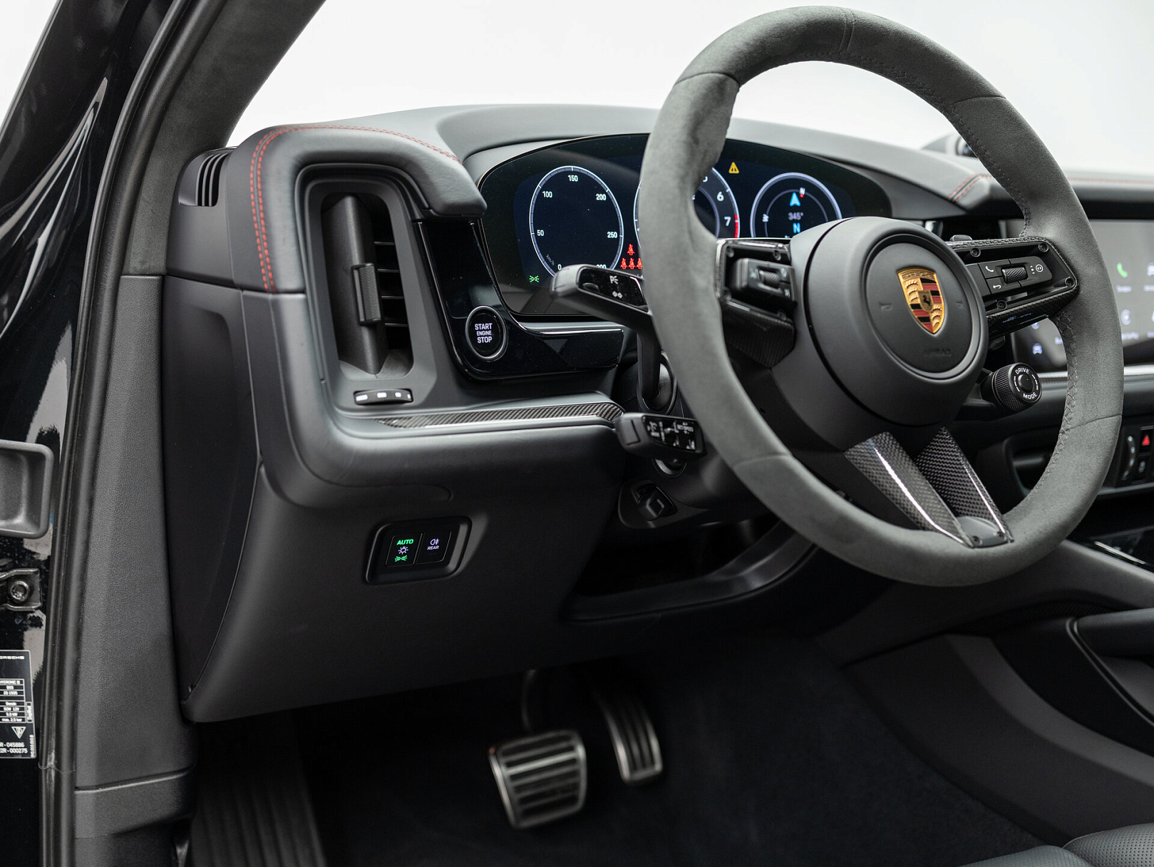 Porsche Cayenne GTS Coupé III Рестайлинг, 2026 — экстерьер, фото 15
